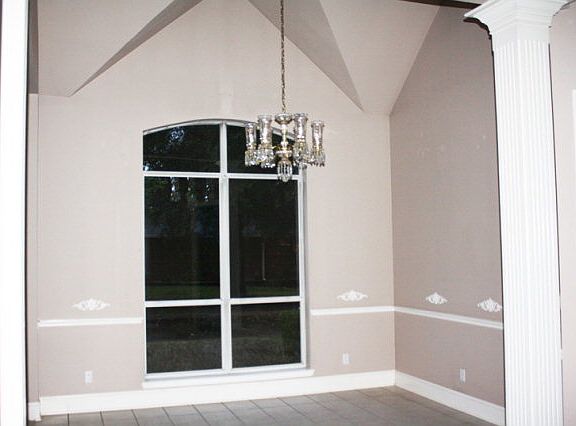 3rd image of 808 Glen Ln