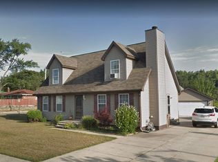 900 Barren Oaks Dr, Pontiac, MI 48341