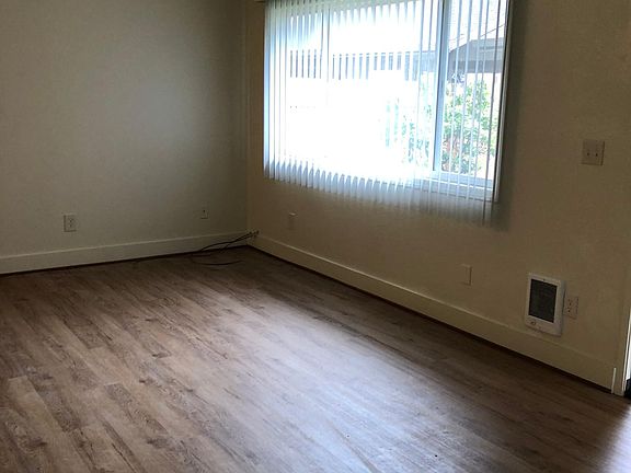 5th image of 3305 E 17th St #3305