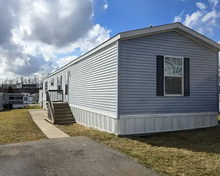 1st image of 61 Eagle Dr #61