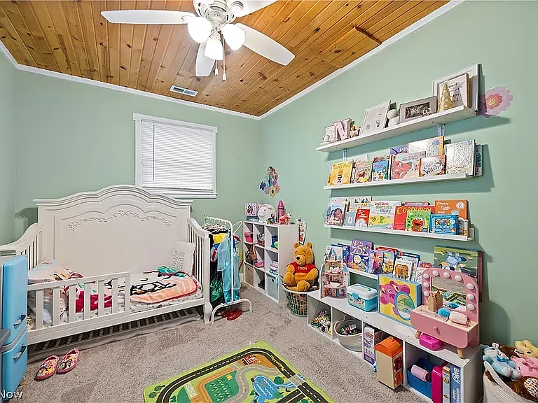 4556 Hawthorne Ave — Photo 18