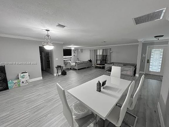 3rd image of 2890 NW 38th Ave