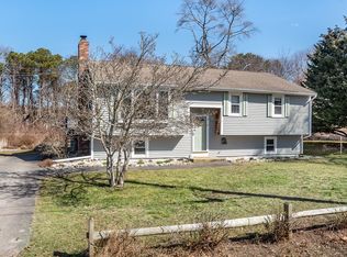 20 Regency Dr, Bourne, MA 02532