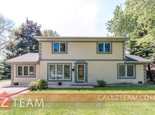 6840 Willow Springs Rd, Countryside, IL 60525