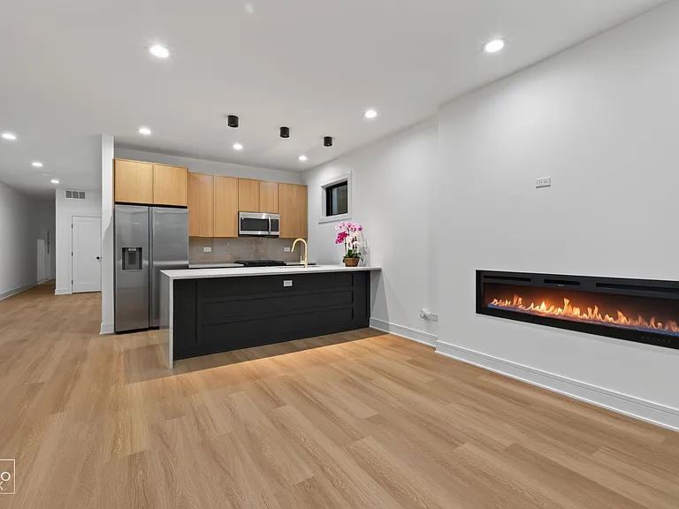 2327 S Homan Ave #2 — Photo 3