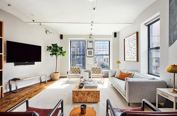 Sold by Compass | media 2