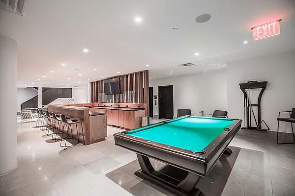 Sold by Landmark Property Holdings LLC | media 21