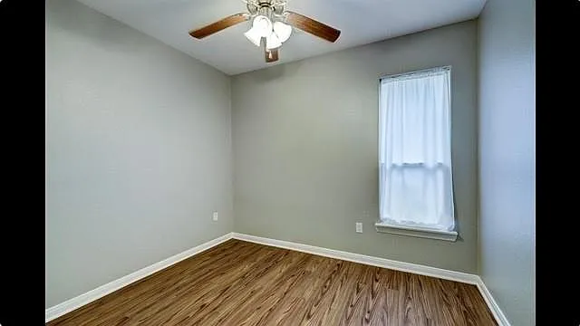 5215 Kingsbury St — Photo 12
