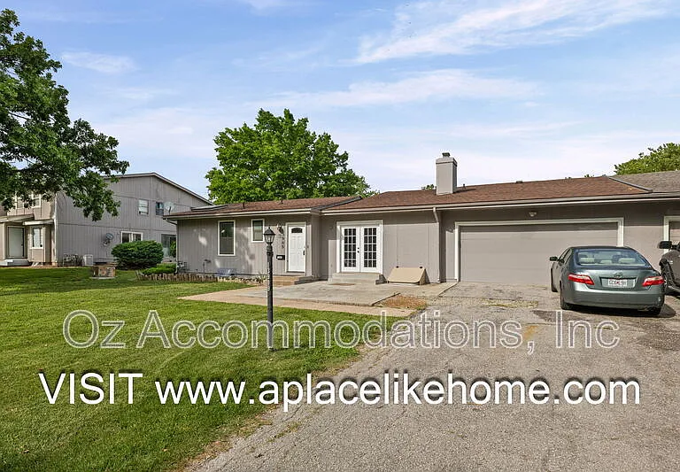 13909 Falkirk Cir — Photo 3