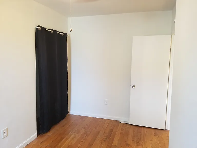 725 12th St NE — Photo 11