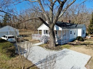 535 Allred Mill Rd, Mount Airy, NC 27030