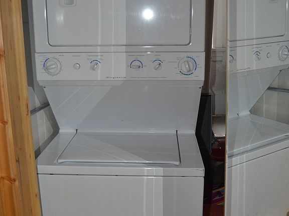 2nd image of 2253 W Iowa St APT 1