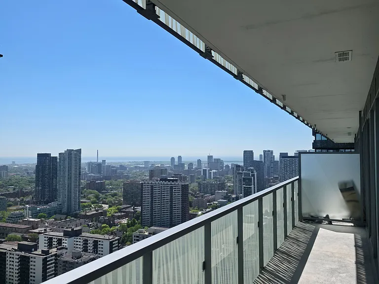50 Charles St E #3613 — Photo 14