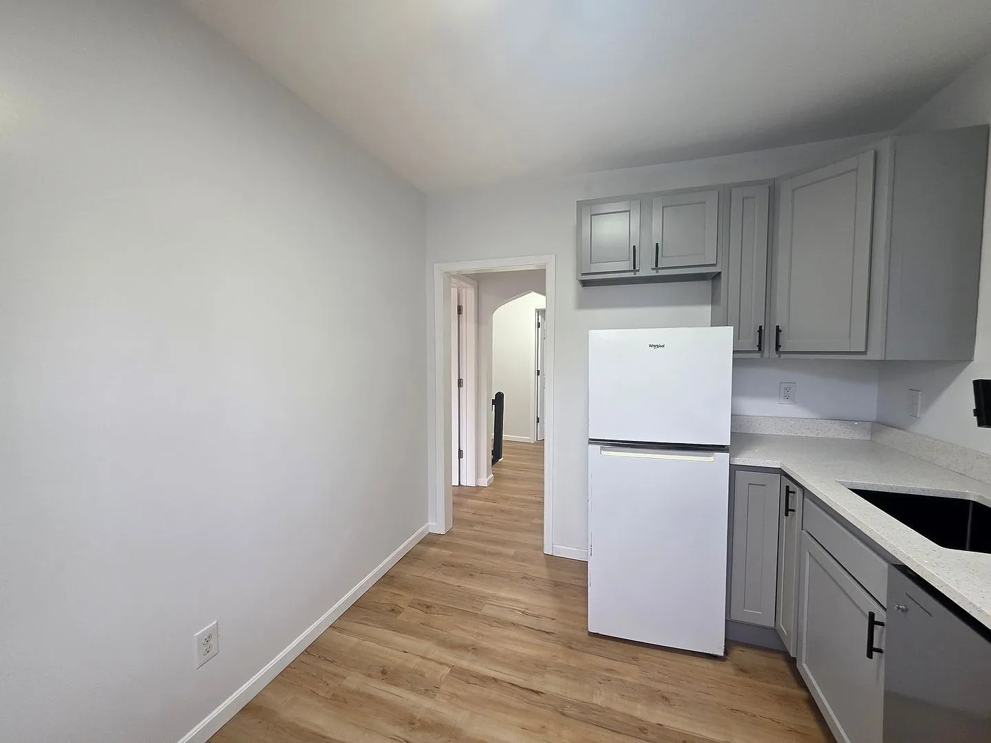 Newly Updated 2 bedroom apartment located in Knoxville — Photo 3