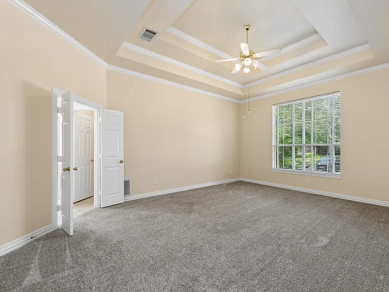 4568 Saint James Dr — Photo 9