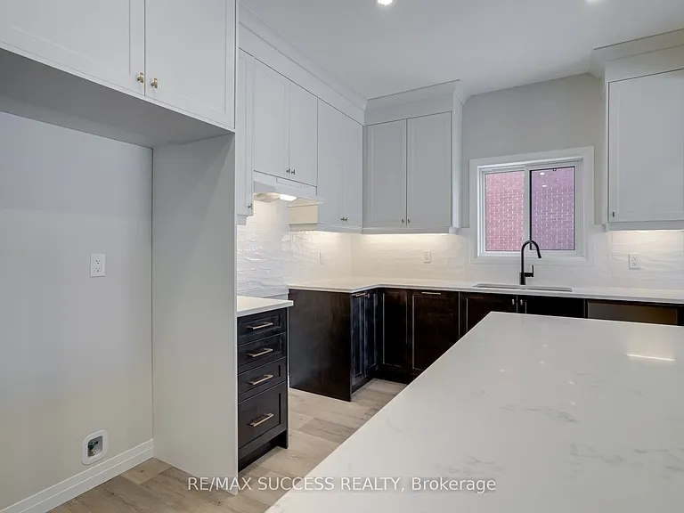 147 Siebert Ave — Photo 13