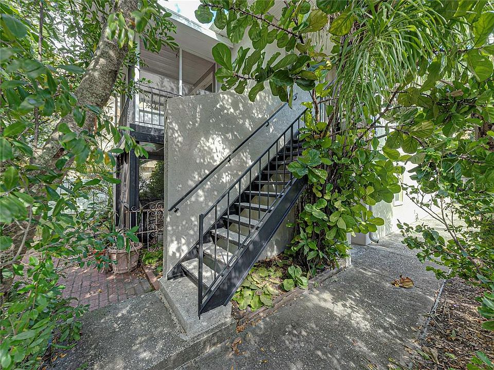 1st image of 1011 S MOODY AVENUE #32