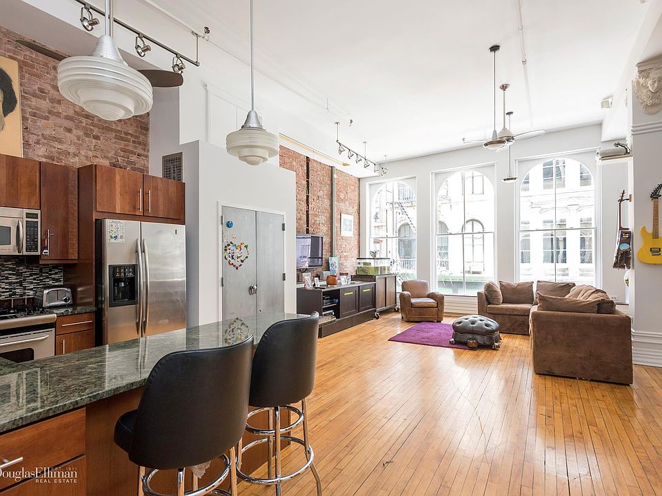 1st image of 47 Walker St APT 2A