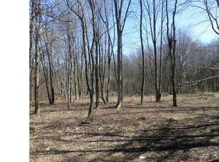 2005 Myersville Rd, Akron, OH 44312