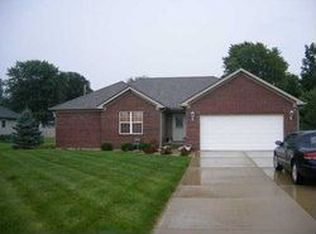 5572 N Vinton Hills Dr, Fairland, IN