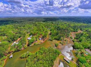 335 Arrowcrest Dr, Hemphill, TX 75948