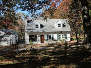9920 Crystal Falls Dr, Hagerstown, MD 21740