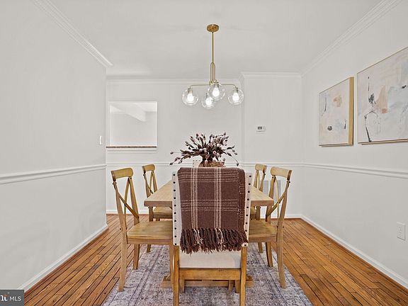 5th image of 8230 Clifton Farm Ct