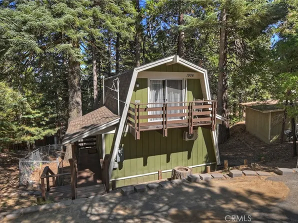 1906 Oakleaf Ct, Running Springs, CA 92382