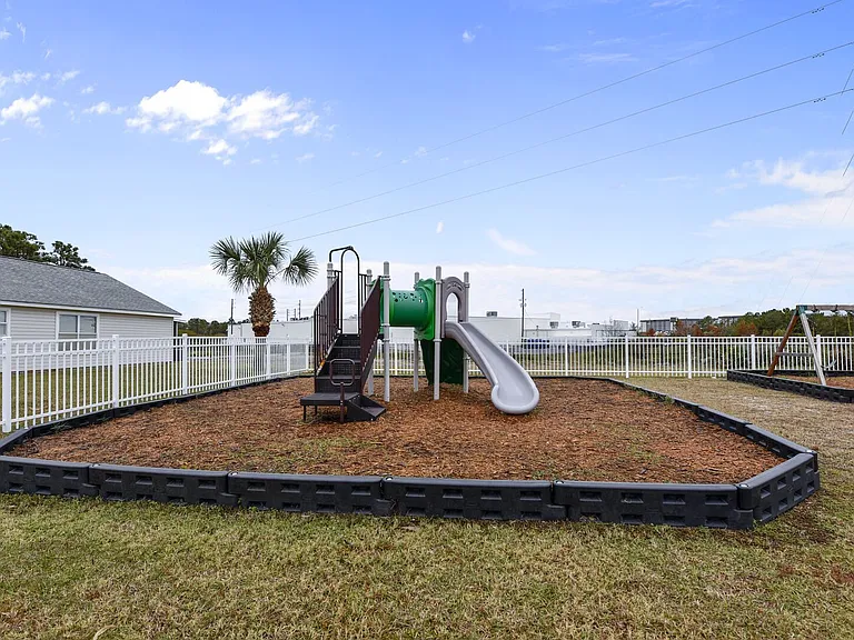 11815 Seashore Ln — Photo 21