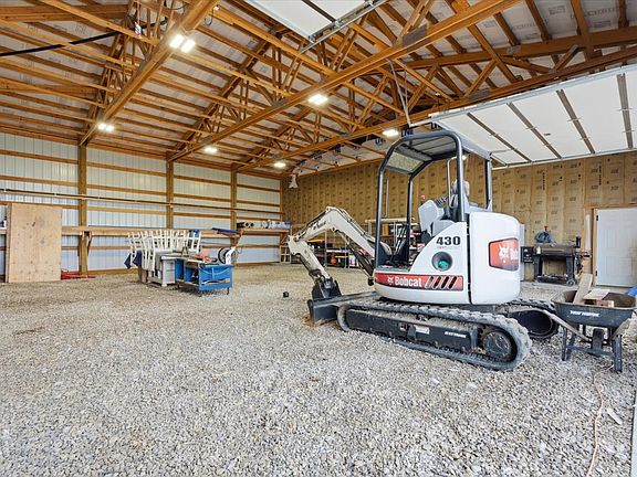 5th image of 16418 N Beaver Dam Rd