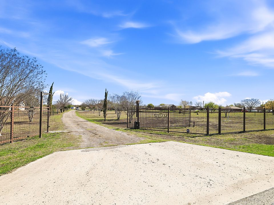 1st image of 11421 Ware Seguin