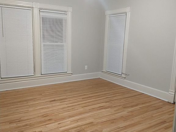 4th image of 303 1/2 W Galena Ave