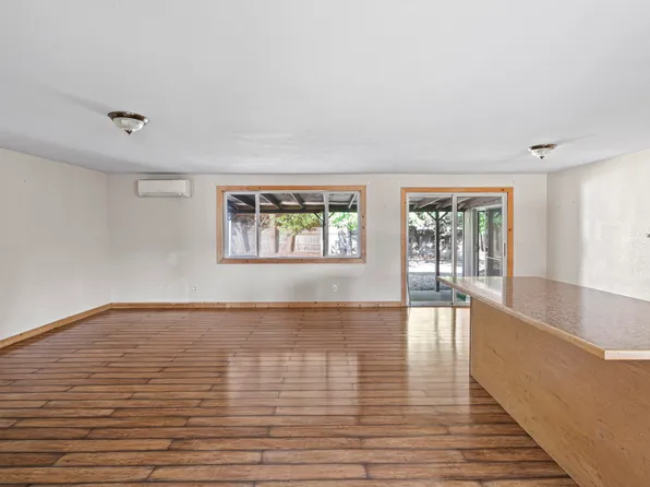 100 Vincent Ave, Central Pt, OR 97502