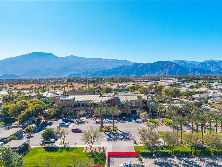 51535 N Two Palms Way — Photo 40