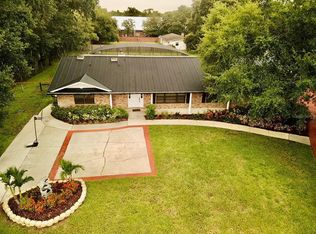 949 Shadow Oaks Rd, Kissimmee, FL 34744