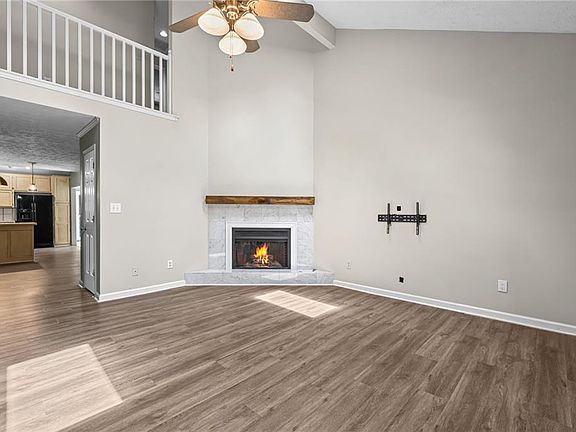 3rd image of 1831 Dyouville Ln