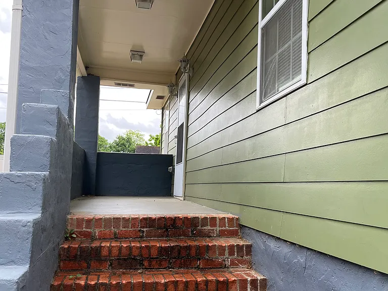 124 Locust St — Photo 13