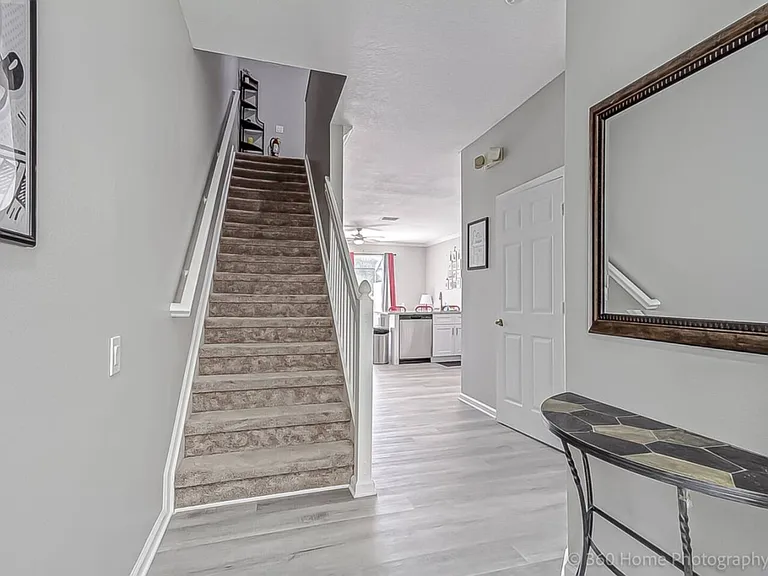 Silver Palm Dr — Photo 29