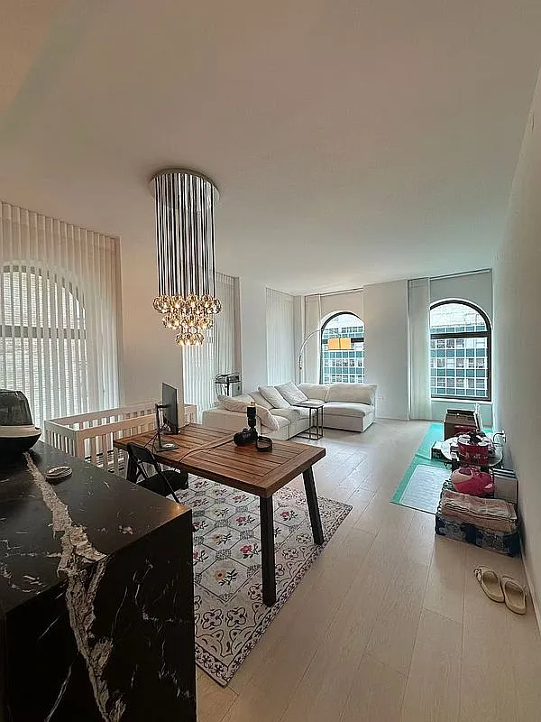 130 William St APT 28E photo 1