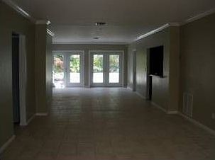 1st image of 2832 Sheridan Ave