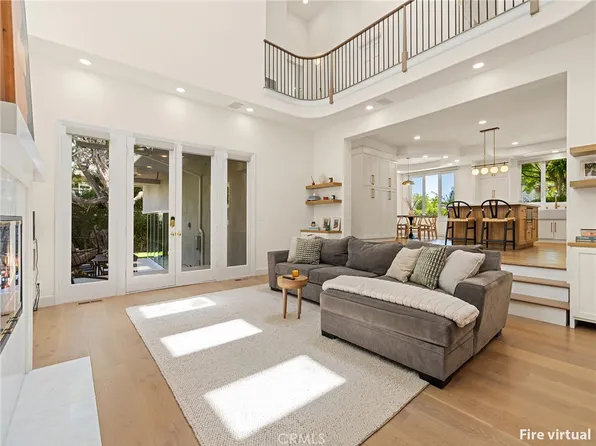 2300 John St, Manhattan Beach, CA 90266