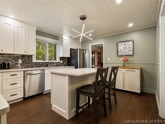 5th image of 379 Brentwood Drive