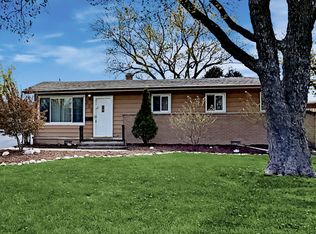 253 E La Porte Dr, Addison, IL 60101