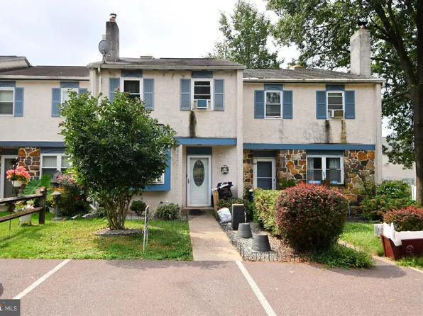 2902 Walnut Ridge Est, Pottstown, PA 19464
