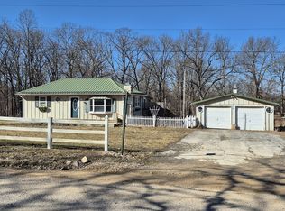 8859 Webb Rd, Versailles, MO 65084
