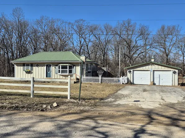 8859 Webb Rd, Versailles, MO 65084