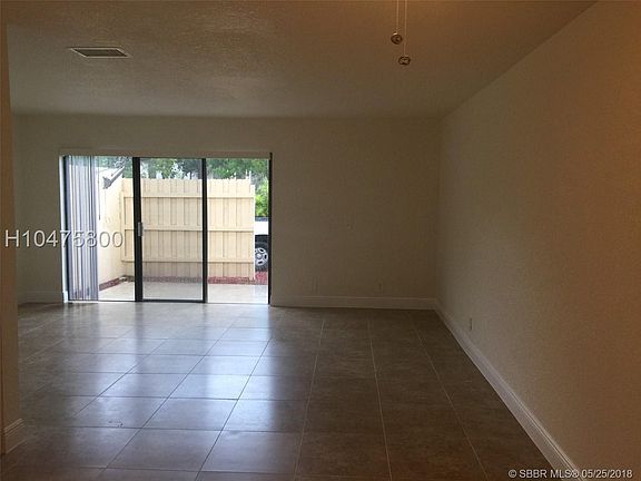 3rd image of 11504 NW 44th St