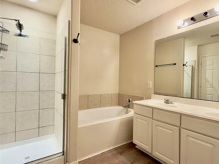 4935 Fair Oak Dale Ln — Photo 10