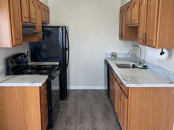 5th image of 3 Lewis Ave #7