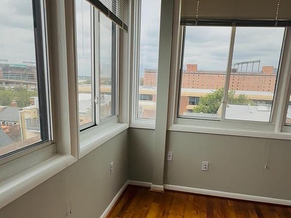 4th image of 123 W Barre St #Penthouse 4